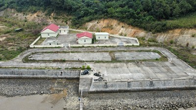 Quảng Ninh: Hé lộ ‘góc khuất’ vụ đổ trái phép hàng ngàn m3 chất thải dự án