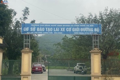 Hòa Bình: Khởi tố Giám đốc và 2 cán bộ Trung tâm đào tạo lái xe ở huyện Lương Sơn