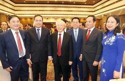 Tổng Bí thư dự Lễ Kỷ niệm 60 năm Chủ tịch Hồ Chí Minh gặp mặt đội ngũ trí thức