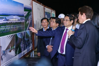 Thủ tướng Phạm Minh Chính kiểm tra tiến độ xây dựng Cảng hàng không quốc tế Phú Bài