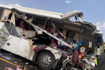 Saudi Arabia: Xe buýt chở người hành hương bốc cháy khiến 49 người thương vong
