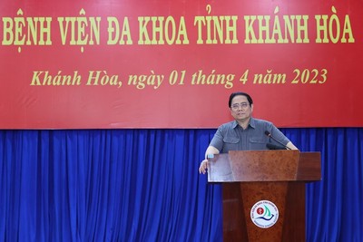 Thủ tướng Phạm Minh Chính thăm Bệnh viện đa khoa tỉnh Khánh Hòa