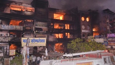 Hơn 500 cửa hàng bị thiêu rụi do cháy lớn tại Ấn Độ