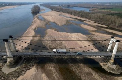 Pháp công bố kế hoạch ứng phó với nguy cơ khô hạn