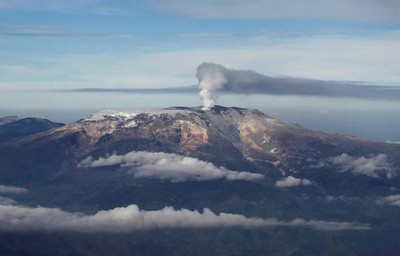 Nâng mức cảnh báo về núi lửa Nevado del Ruiz tại Colombia