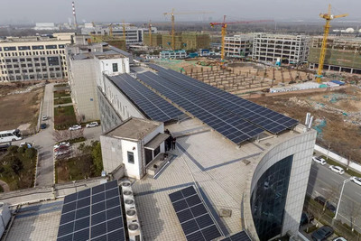 Cuộc chiến chống biến đổi khí hậu trên các mái nhà Trung Quốc