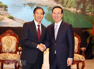 Chủ tịch nước tiếp Chủ tịch Ủy ban Trung ương Mặt trận Lào Xây dựng Đất nước