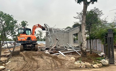 Hải Phòng: Quận Lê Chân cưỡng chế công trình ‘mọc’ trái phép bãi ngoài đê tả Lạch Tray