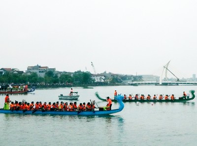 Giải Bơi chải thành phố Việt Trì mở rộng năm Quý Mão 2023 có 9 đội tham gia