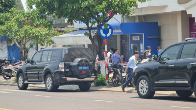 Truy bắt đối tượng cướp ngân hàng giữa trung tâm Đà Nẵng