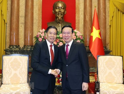 Chủ tịch nước Võ Văn Thưởng tiếp Chủ tịch Mặt trận Lào xây dựng đất nước