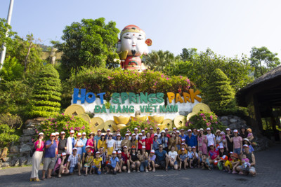 Khu du lịch Núi Thần Tài đón 3000 lượt khách đến vui chơi trong ngày đầu kỳ nghỉ lễ 30/4