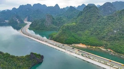 Quảng Ninh: Khánh thành tuyến đường bao biển đẹp nhất Việt Nam