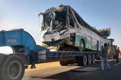 Ai Cập: Xe tải đâm xe buýt khiến ít nhất 46 người thương vong