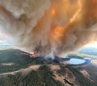 Canada: Sơ tán người dân do cháy rừng và lũ lụt khắp miền Tây