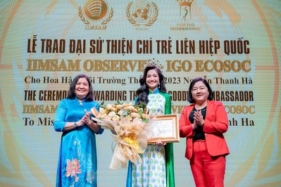 Lễ trao Đại sứ thiện chí trẻ Liên Hợp Quốc cho Hoa hậu Môi trường Thế giới Nguyễn Thanh Hà