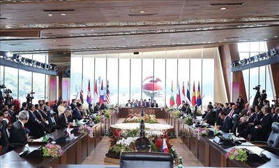 Hội nghị Cấp cao ASEAN lần thứ 42 kết thúc với nhiều văn kiện quan trọng