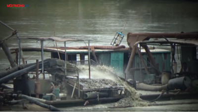 Sông Chu, Thanh Hóa: Bên này sạt lở, bên kia khai thác