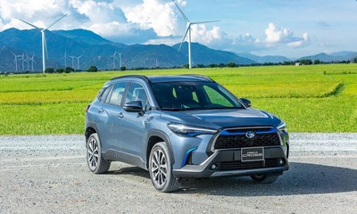 Bảng giá xe Toyota Corolla Cross tháng 5/2023 giảm “kỷ lục” kể từ khi ra mắt