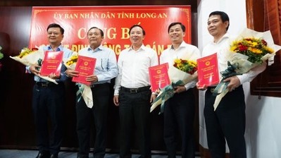 Chủ tịch UBND huyện Đức Hòa làm Ban Quản lý Khu kinh tế tỉnh Long An