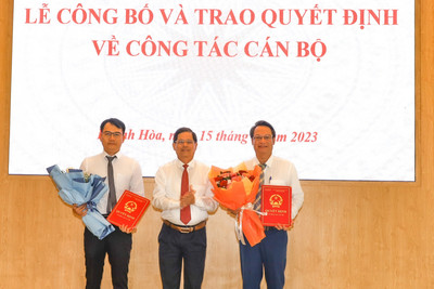 Bổ nhiệm 2 Phó Chánh Văn phòng UBND tỉnh Khánh Hòa