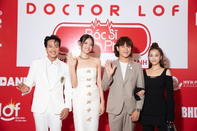 Đạo diễn Danny Đỗ cùng dàn sao Việt hạnh phúc trong ngày ra mắt phim “Doctor Lof - Bác sĩ hạnh phúc”