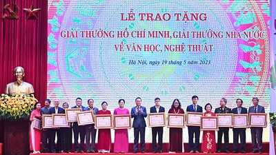 Chủ tịch nước Võ Văn Thưởng trao Giải thưởng Hồ Chí Minh về văn học, nghệ thuật