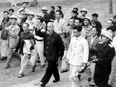 Chủ tịch Hồ Chí Minh luôn trong trái tim của người Việt và nhân loại