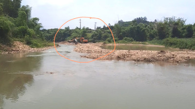 Lục Ngạn: Thành lập tổ công tác xử lý việc khai thác cát, sỏi trái phép trên sông Thảo