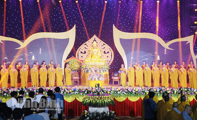 Đại lễ Phật đản năm 2023 thu hút hàng nghìn người tham dự