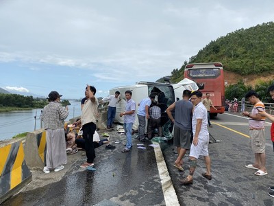 Tai nạn trên tuyến cao tốc La Sơn- Hòa Liên, nhiều người bị thương