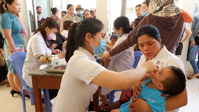 Bổ sung vitamin A cho trẻ em tại 1.715 điểm ở Hà Nội