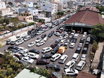 Doanh nghiệp vận tải kêu trời vì “khủng hoảng” đăng kiểm