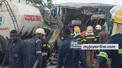 Ghana: Tai nạn giữa xe buýt và xe bồn khiến ít nhất 16 người thiệt mạng