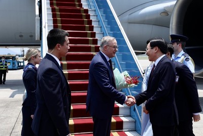 Thủ tướng Australia đến Hà Nội, bắt đầu chuyến thăm chính thức Việt Nam