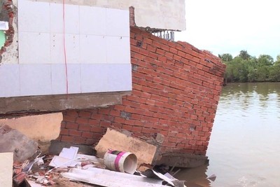 Bạc Liêu: Sạt lở khiến 96 căn nhà bị thiệt hại tại xã Tân Phong