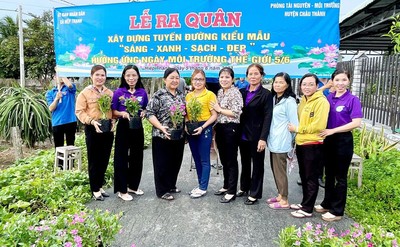 Long An: Xây dựng "đường hoa" nâng cao ý thức bảo vệ môi trường tại Châu Thành