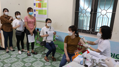 Bắc Giang: Tiêm vaccine phòng Covid-19 cho công nhân tại các khu công nghiệp