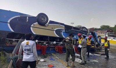 Pakistan: Tai nạn xe buýt thảm khốc khiến hơn 30 người thương vong