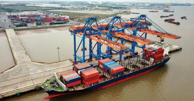 TP.HCM thu ngân sách gần 2.700 tỉ đồng từ phí cảng biển