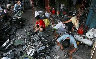 Việt Nam phát sinh khoảng 100.000 tấn rác thải điện tử mỗi năm
