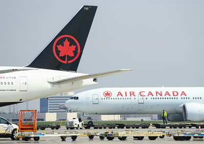 Chính phủ Canada hỗ trợ ngành hàng không loại bỏ khí thải carbon
