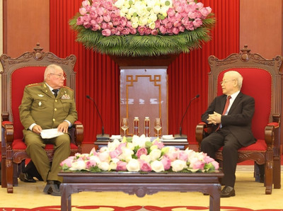 Tổng Bí thư Nguyễn Phú Trọng tiếp Bộ trưởng Bộ các lực lượng vũ trang Cách mạng Cuba
