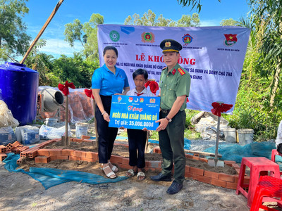 Thanh niên Kiên Giang tổ chức khởi công 2 công trình "Khăn quàng đỏ"