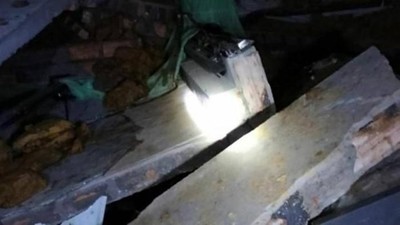 Bắc Kạn: Sạt lở đất vùi lấp căn nhà khiến một bé gái tử vong