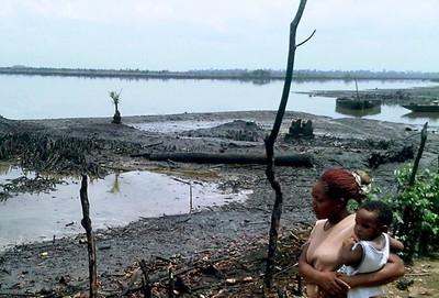 Nigeria: Tràn dầu gây ô nhiễm đất nông nghiệp và nước sinh hoạt