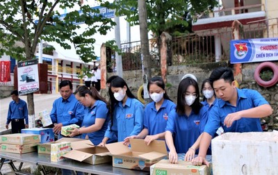 Điện Biên: Thanh niên tình nguyện tiếp sức các thí sinh thi tốt nghiệp THPT năm 2023
