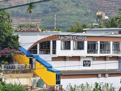 Lâm Đồng: Cần kiểm tra hành vi lấn chiếm hành lang sông của quán Ruby Coffee and Karaoke