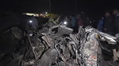 Xe tải mất lái gây tai nạn tại Kenya khiến 48 người thiệt mạng