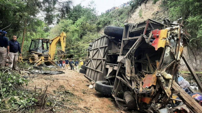 Mexico: Xe buýt đâm vào khe núi khiến ít nhất 27 người thiệt mạng